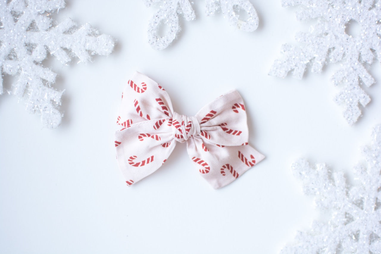 Medium Claire // Peppermint Kisses