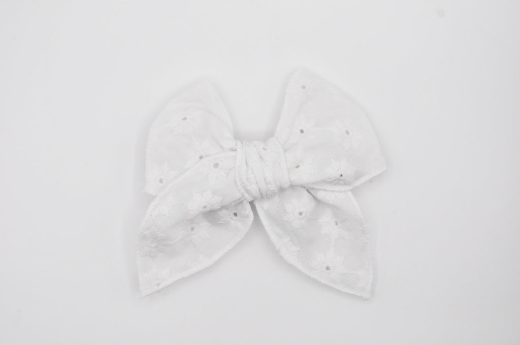 Mini Opal // Floral Eyelet