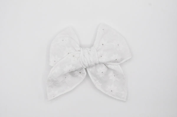 Mini Opal // Floral Eyelet