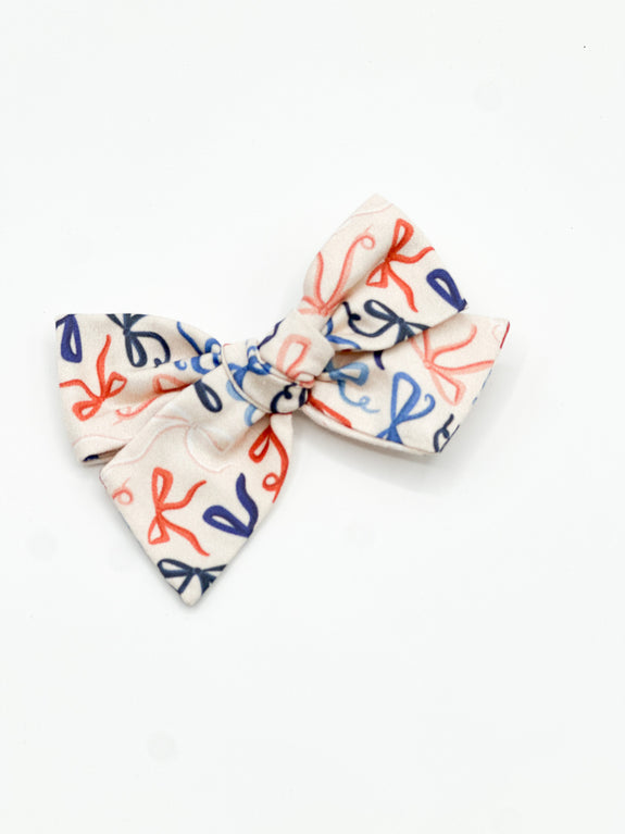 Mini Claire // Bowtastic