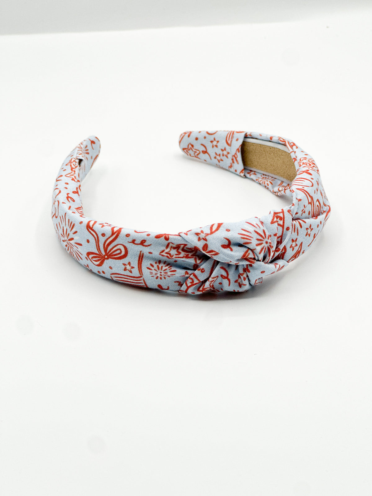 Hallie Knot // Freedom
