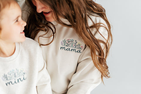 !!PREORDER!! Sweatshirt // MAMA Floral Design
