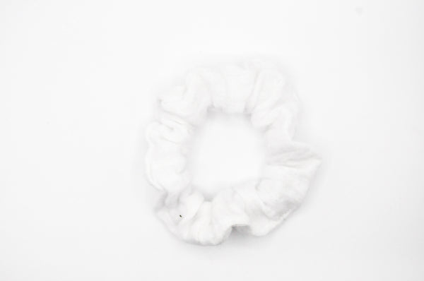 Basic Scrunchie // Eleanor