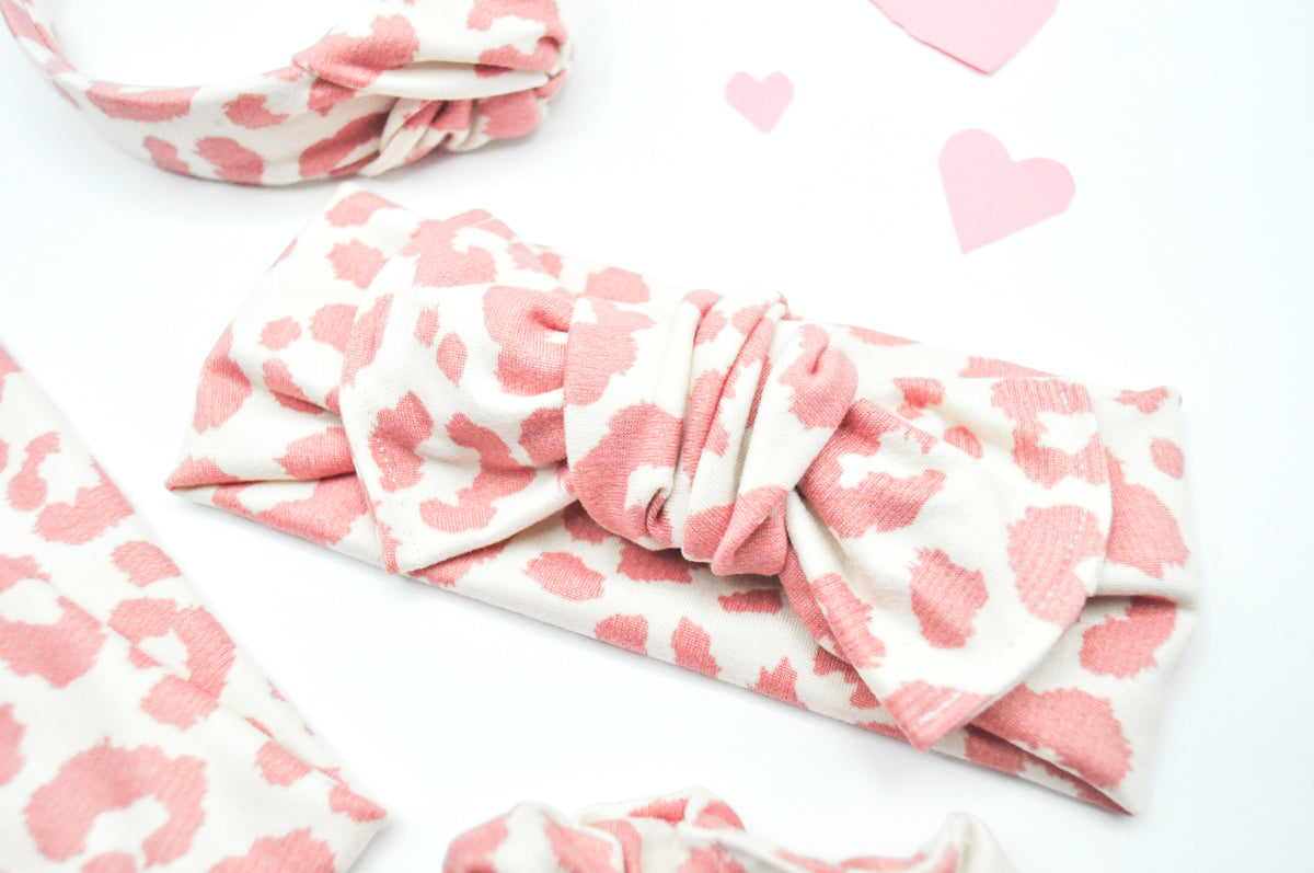 Blushing// Twist & Quin Knots